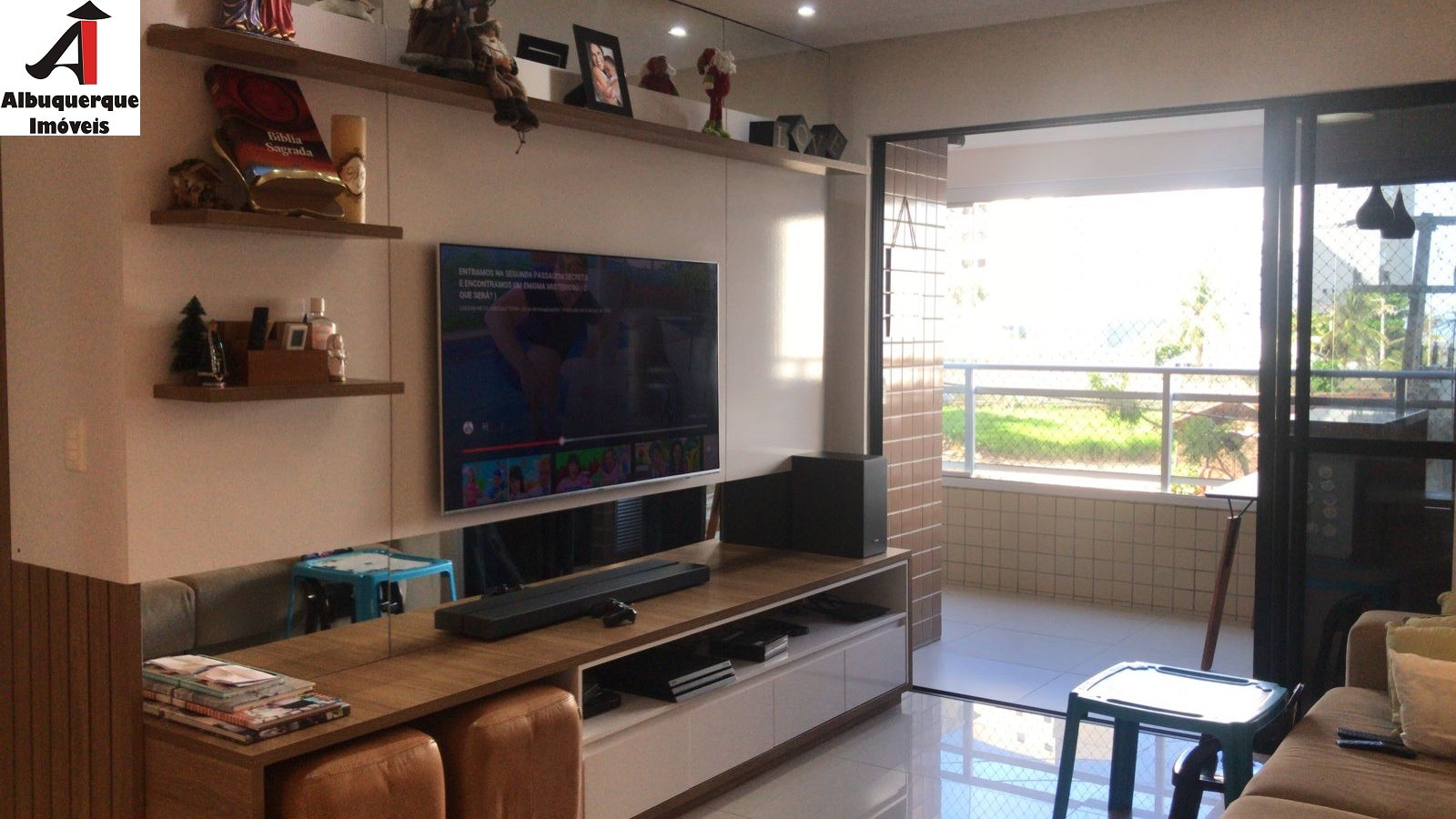 Apartamento à venda com 3 quartos, 109m² - Foto 1