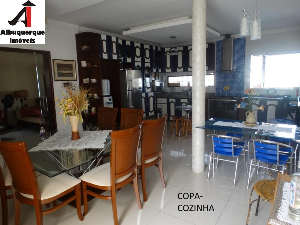 Casa à venda com 5 quartos, 420m² - Foto 10