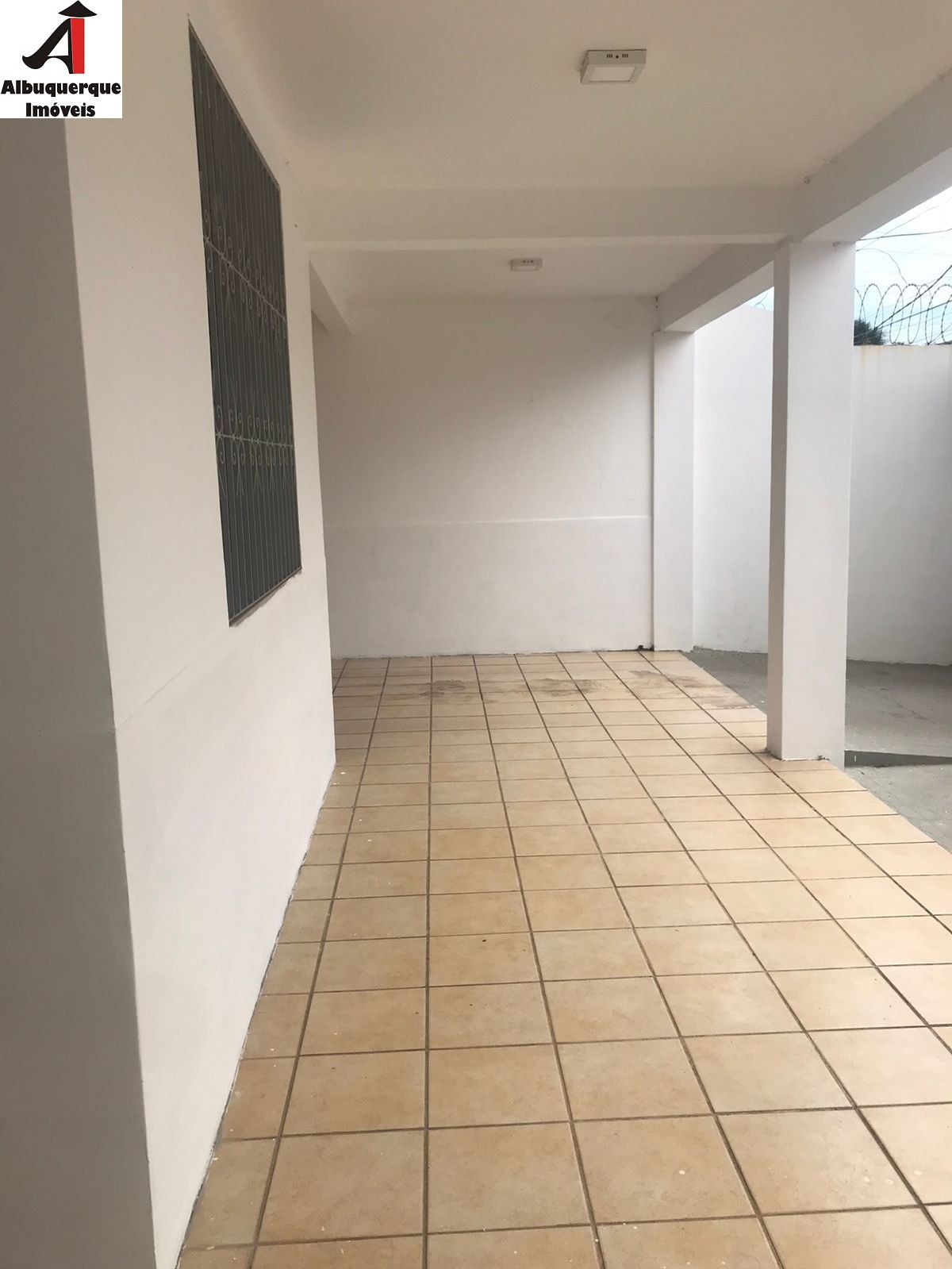 Casa para alugar com 3 quartos, 330m² - Foto 5