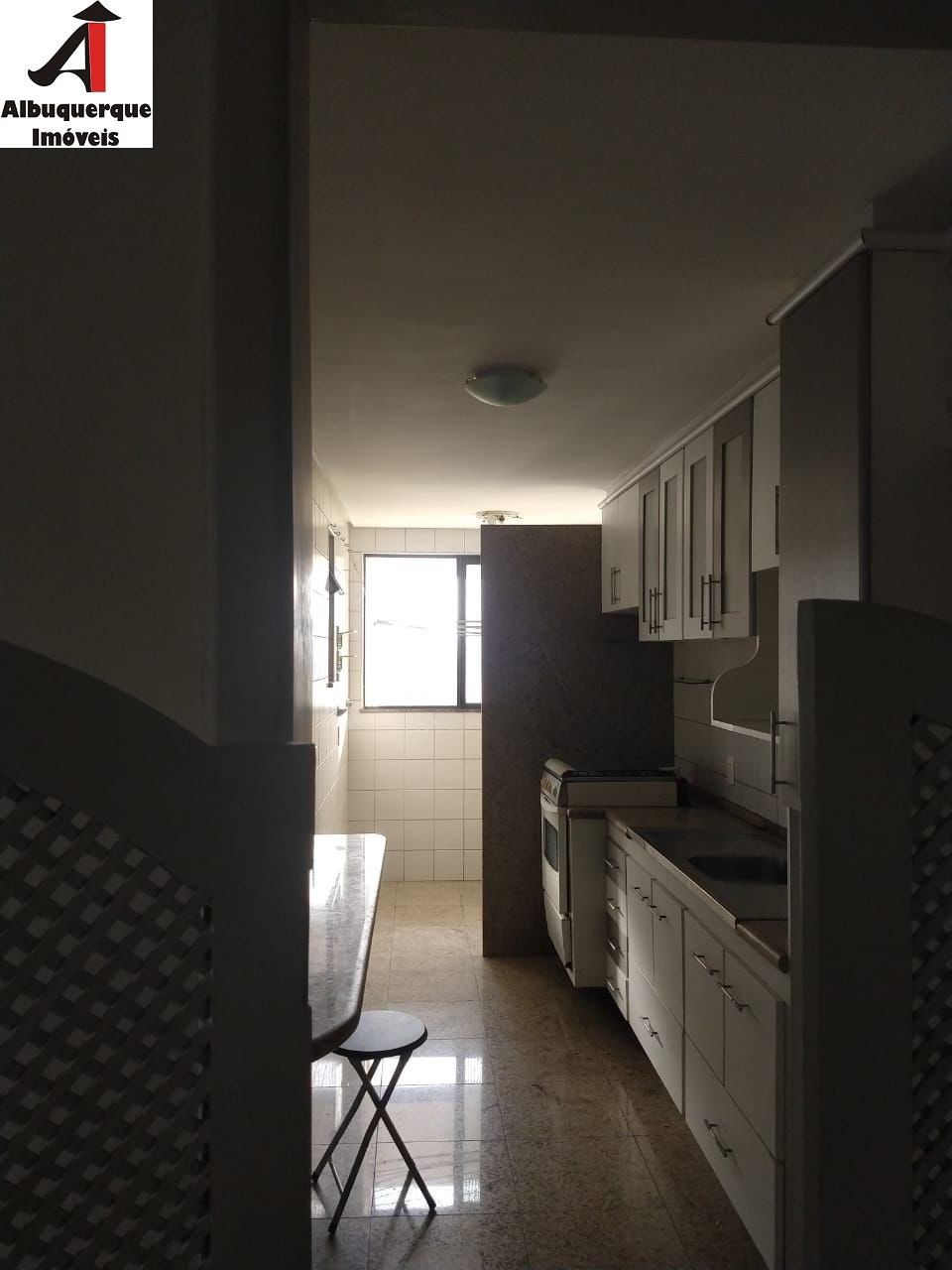 Apartamento à venda com 2 quartos, 80m² - Foto 4