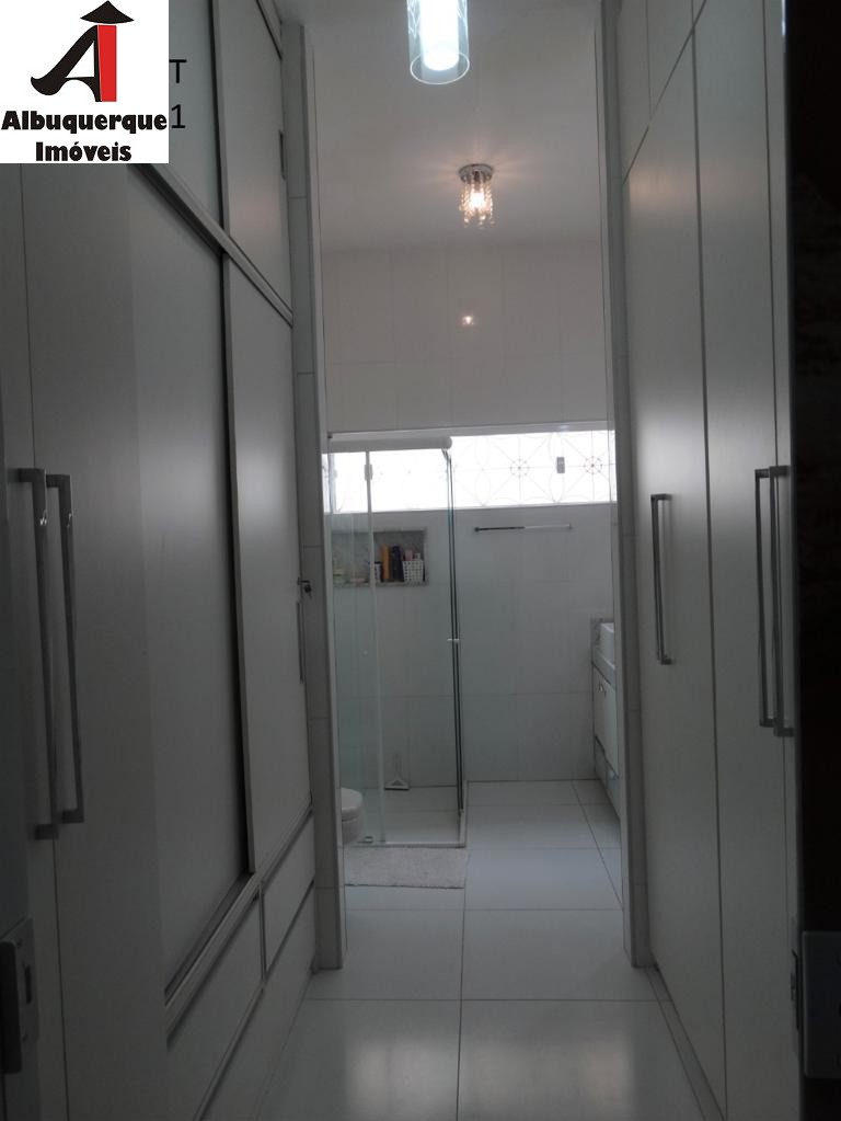 Casa à venda com 5 quartos, 420m² - Foto 15