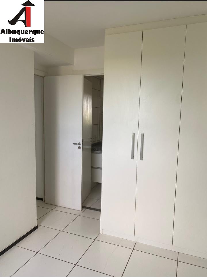 Apartamento à venda com 3 quartos, 96m² - Foto 1