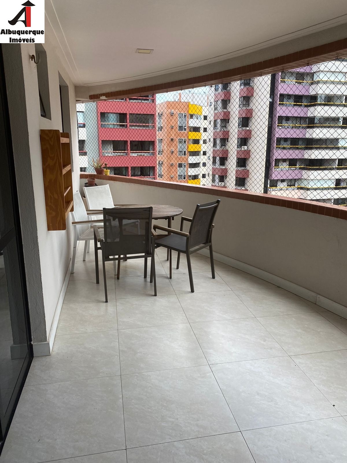 Apartamento à venda com 4 quartos, 140m² - Foto 4