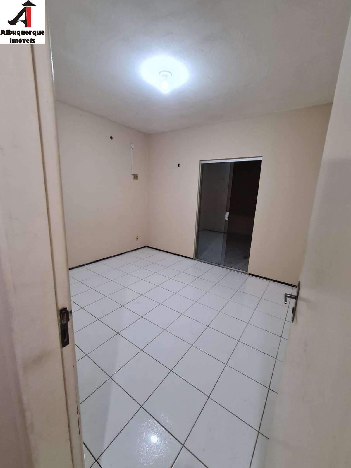 Casa à venda com 4 quartos, 255m² - Foto 11