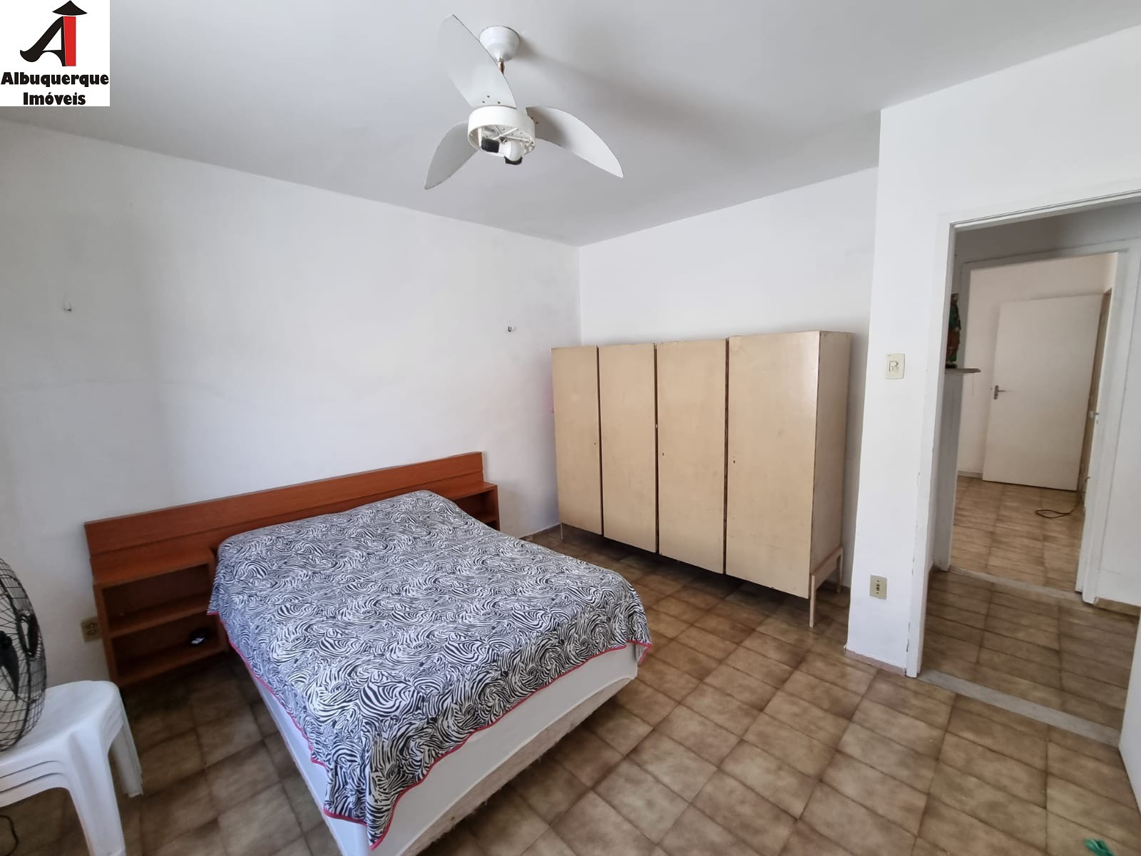 Casa à venda com 3 quartos, 380m² - Foto 5