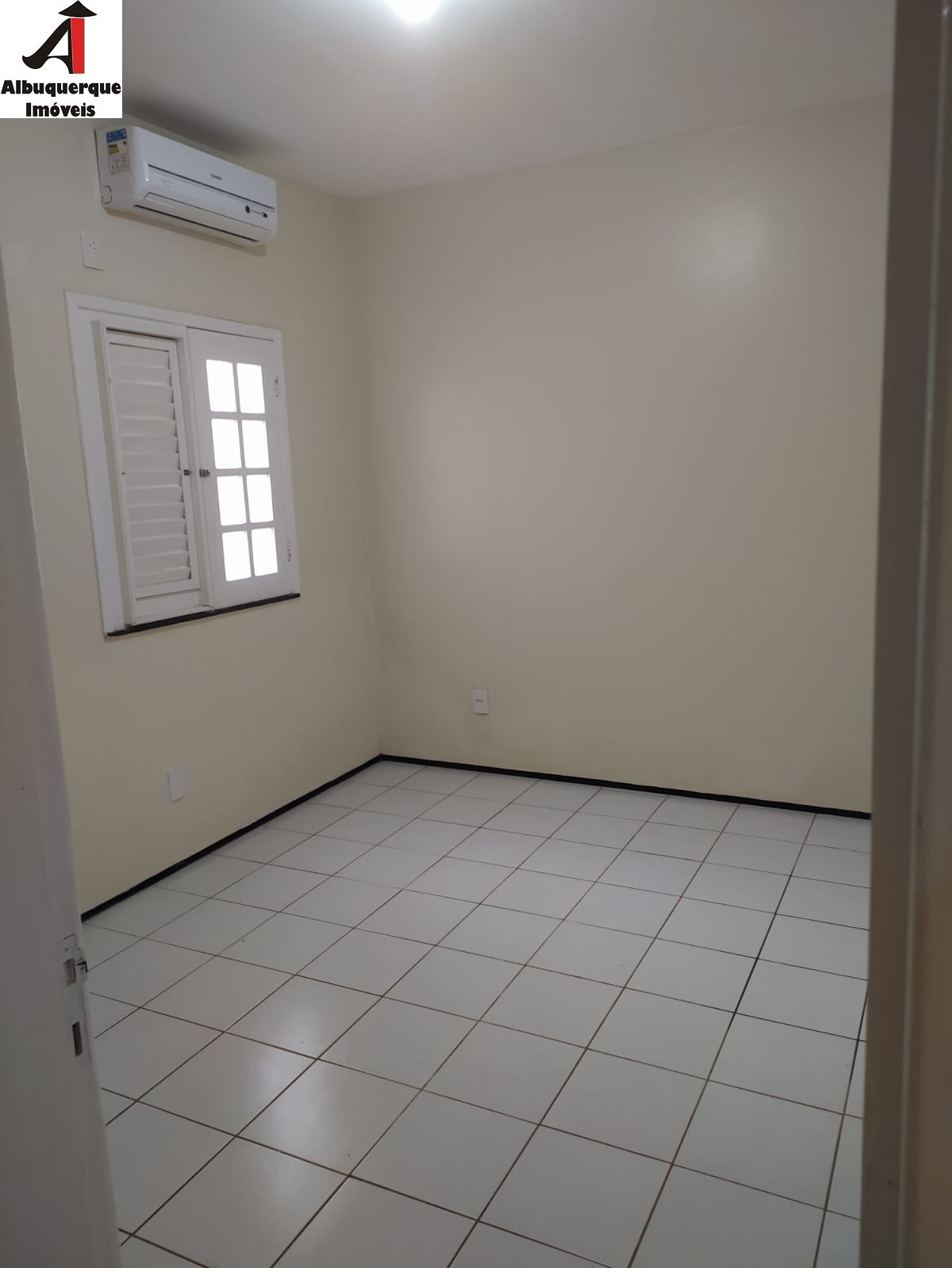 Casa à venda com 3 quartos, 210m² - Foto 10