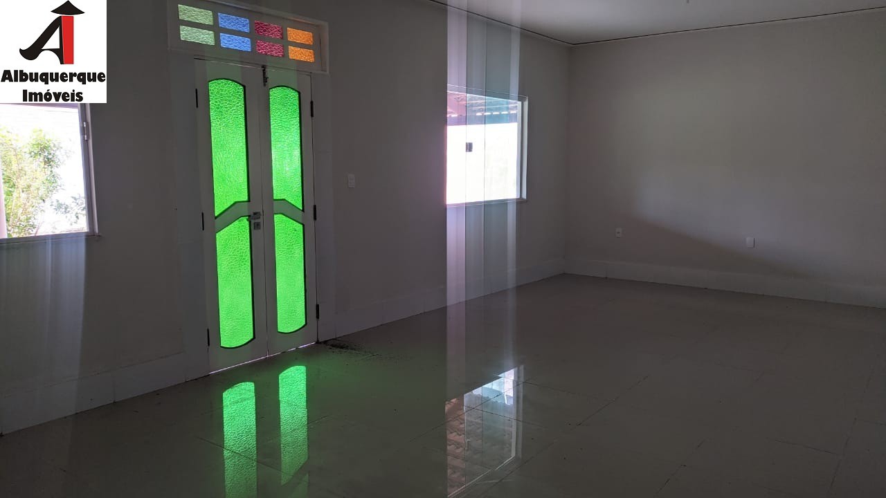 Casa à venda com 3 quartos, 450m² - Foto 3