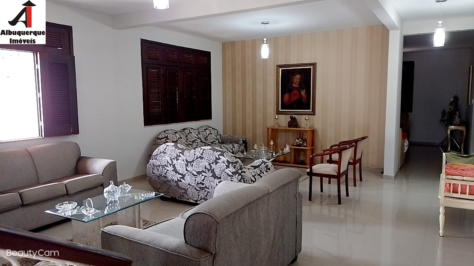 Casa à venda e aluguel com 4 quartos, 800m² - Foto 1