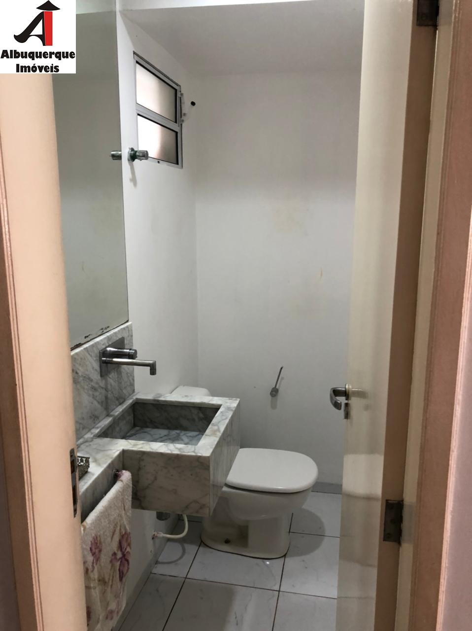 Casa à venda com 3 quartos, 200m² - Foto 11