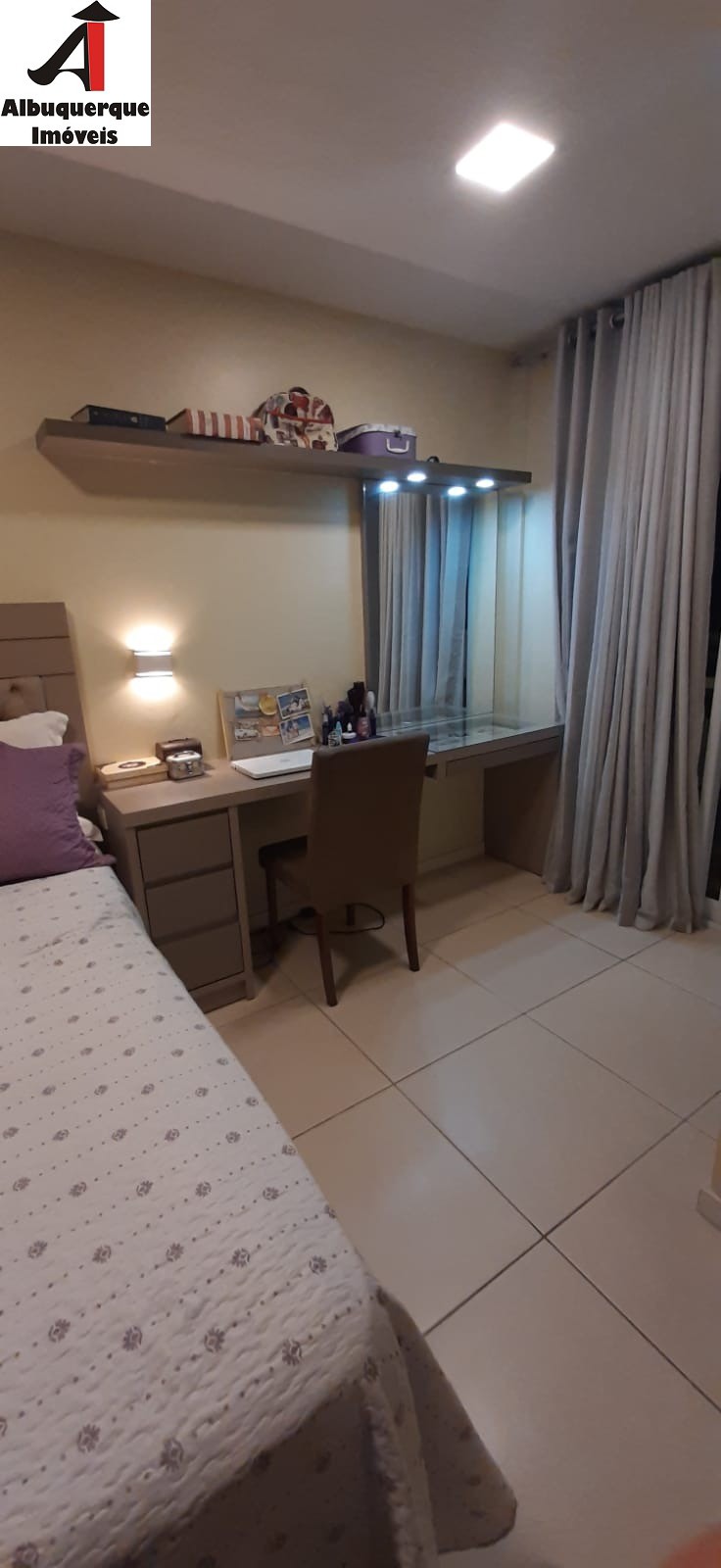 Apartamento à venda com 2 quartos, 77m² - Foto 4