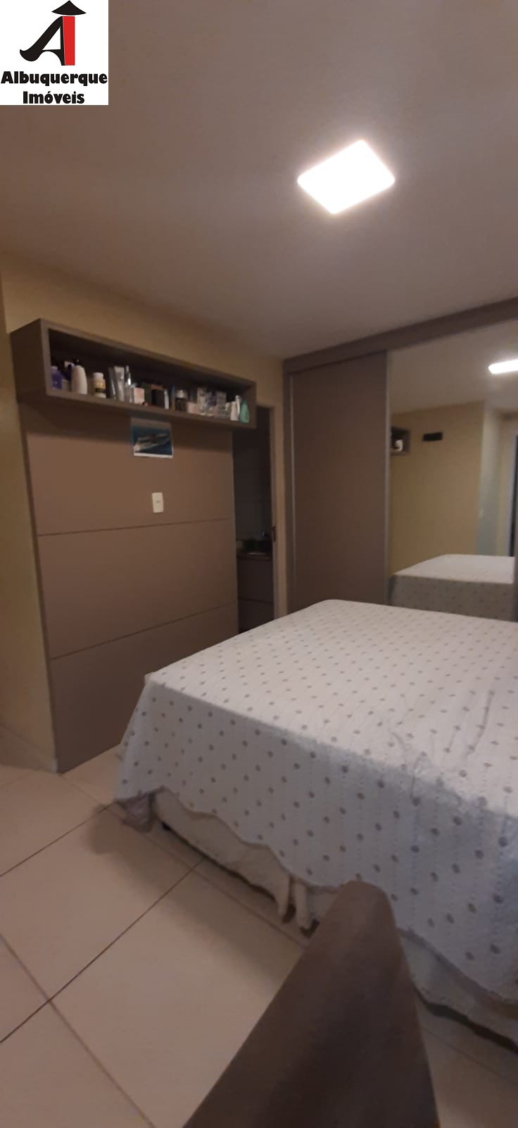 Apartamento à venda com 2 quartos, 77m² - Foto 5