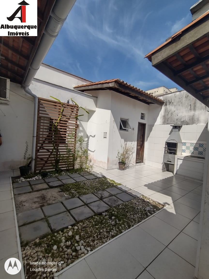 Casa à venda com 3 quartos, 200m² - Foto 17