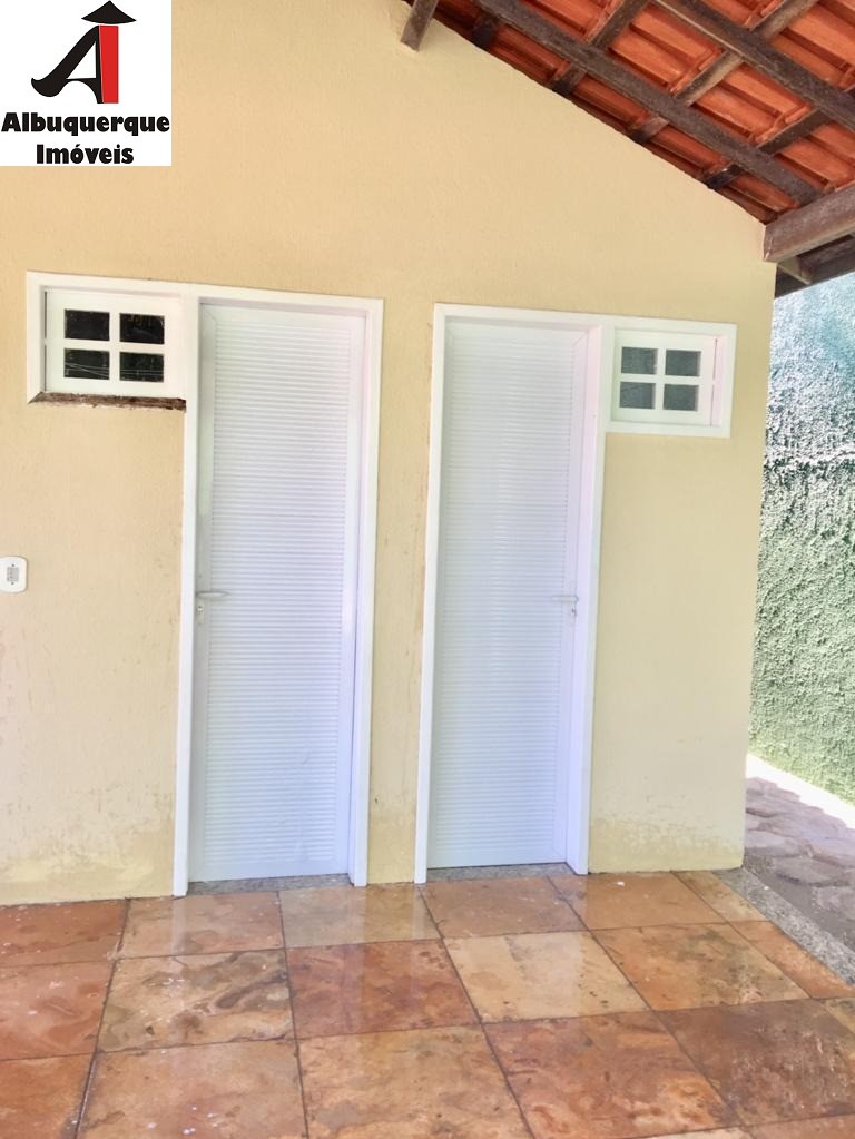 Casa à venda com 3 quartos, 221m² - Foto 14