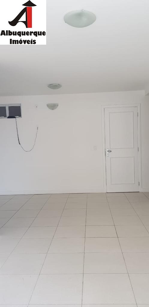 Apartamento à venda com 2 quartos, 62m² - Foto 2