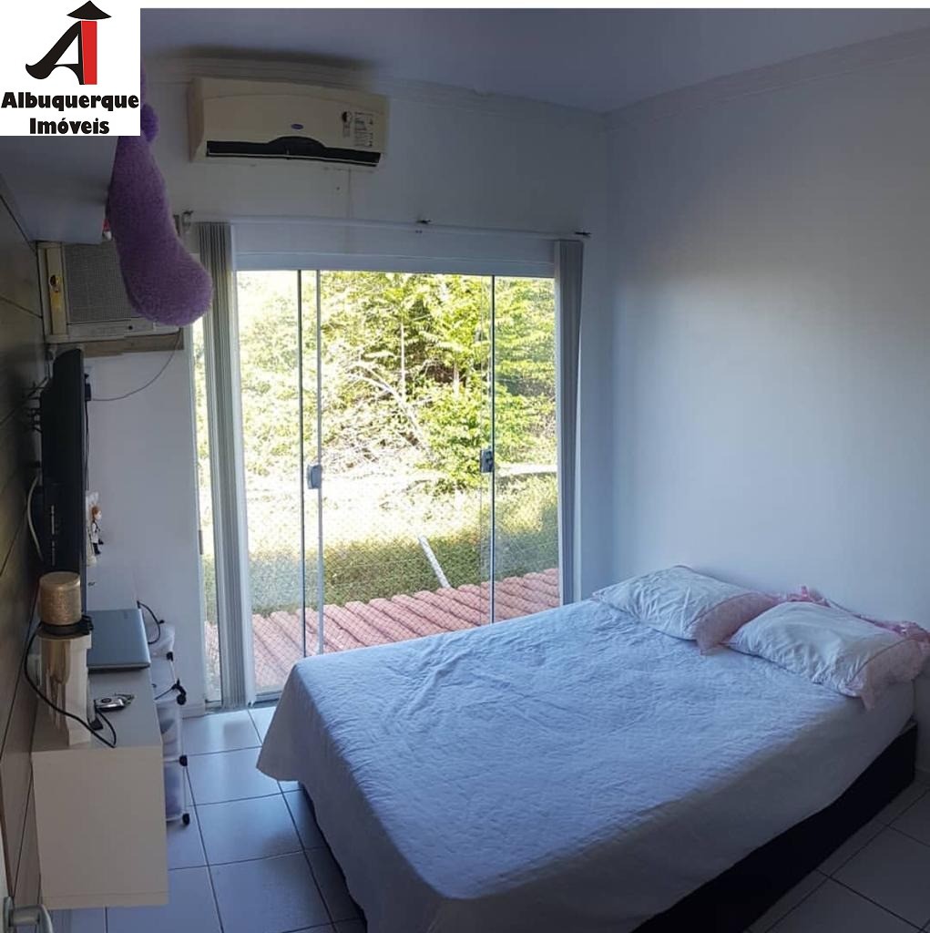 Casa à venda com 3 quartos, 221m² - Foto 6