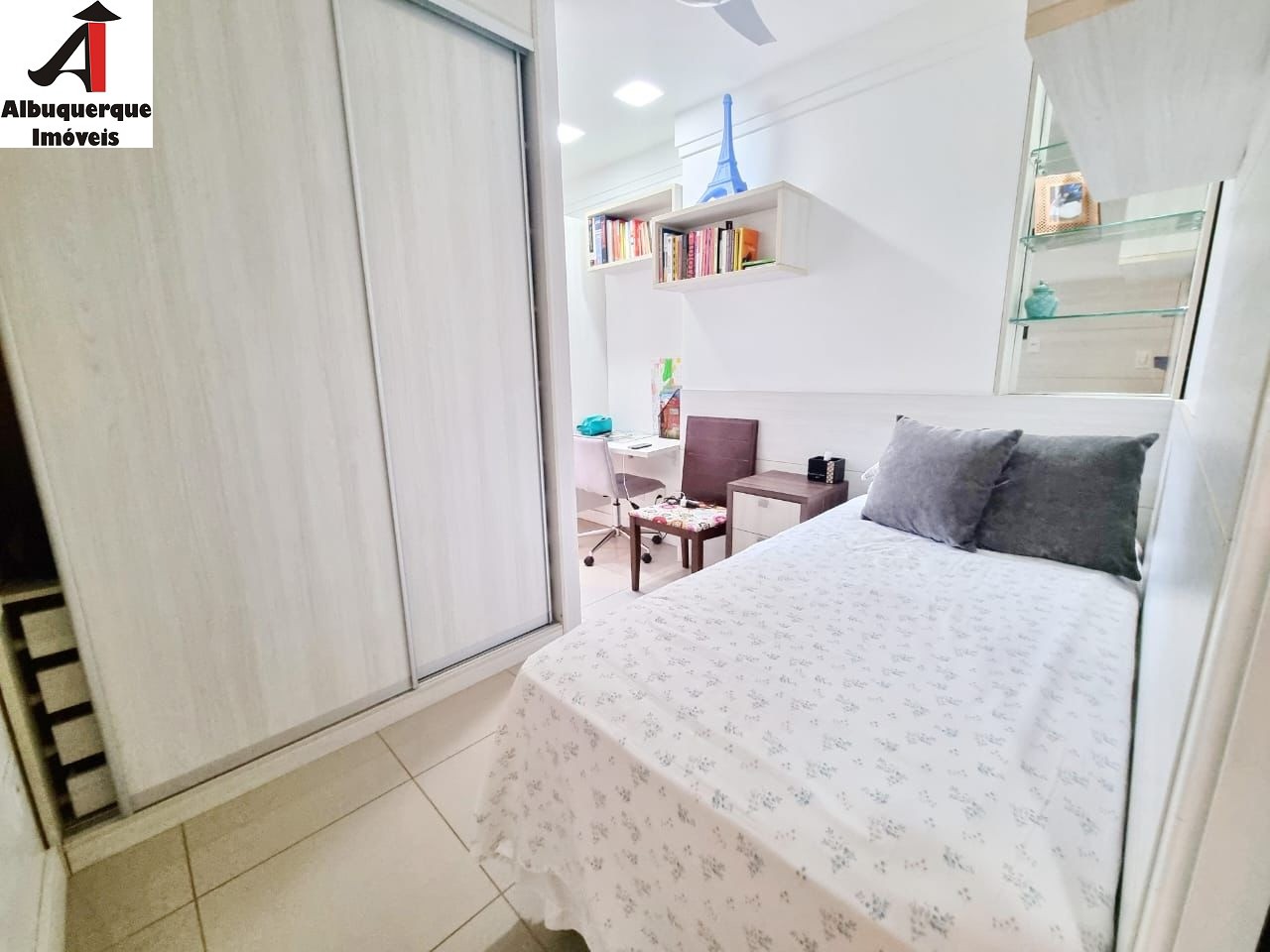 Apartamento à venda com 3 quartos, 117m² - Foto 10