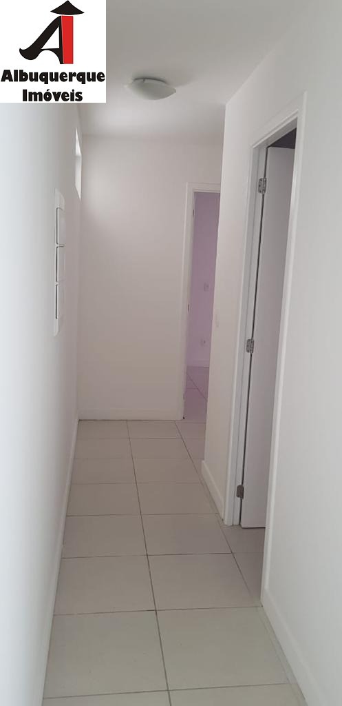 Apartamento à venda com 2 quartos, 62m² - Foto 3