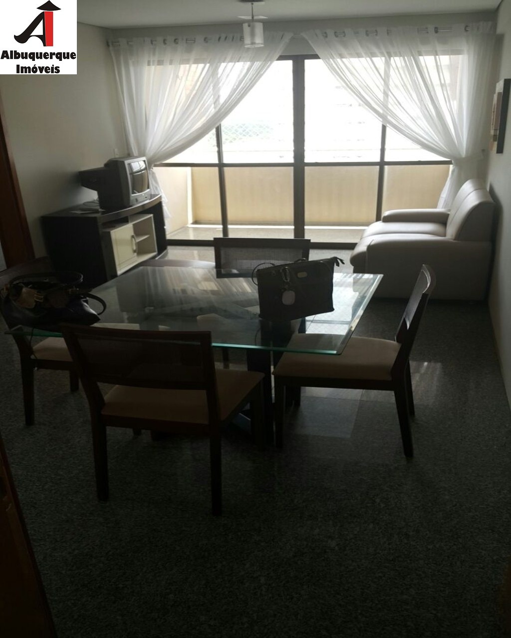 Apartamento à venda com 1 quarto, 52m² - Foto 11