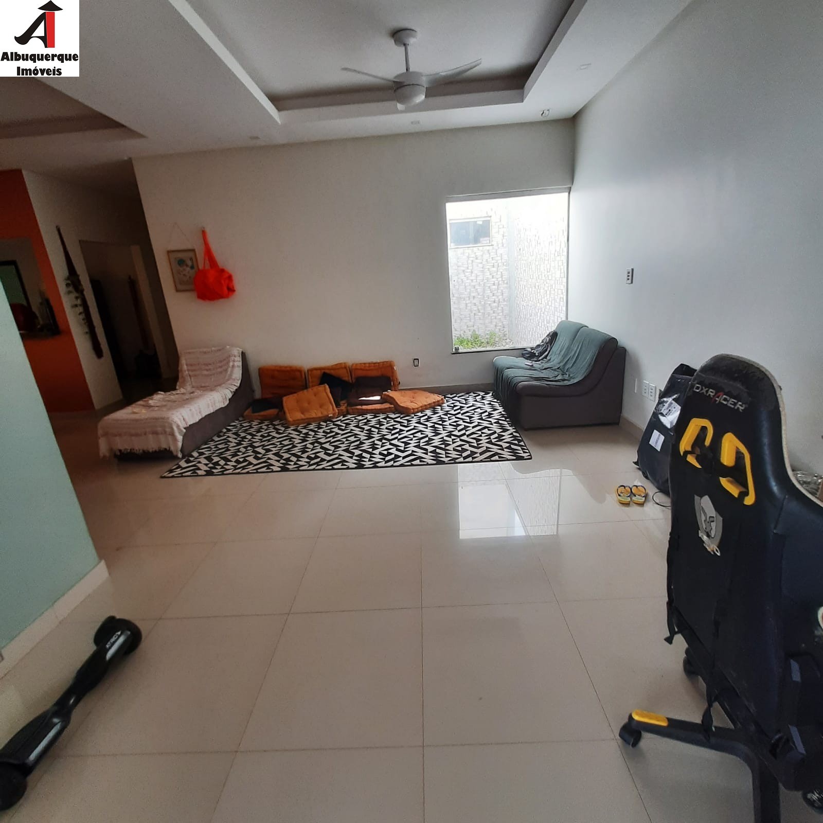 Casa à venda com 3 quartos, 300m² - Foto 4