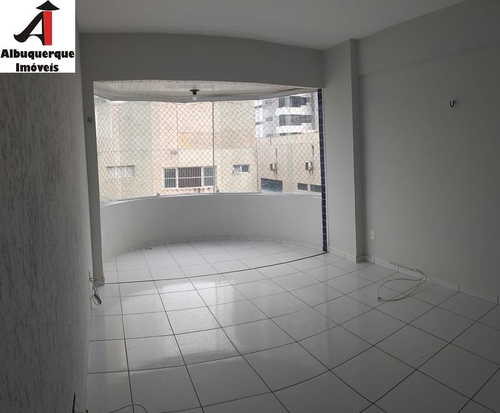 Apartamento à venda com 2 quartos, 90m² - Foto 4