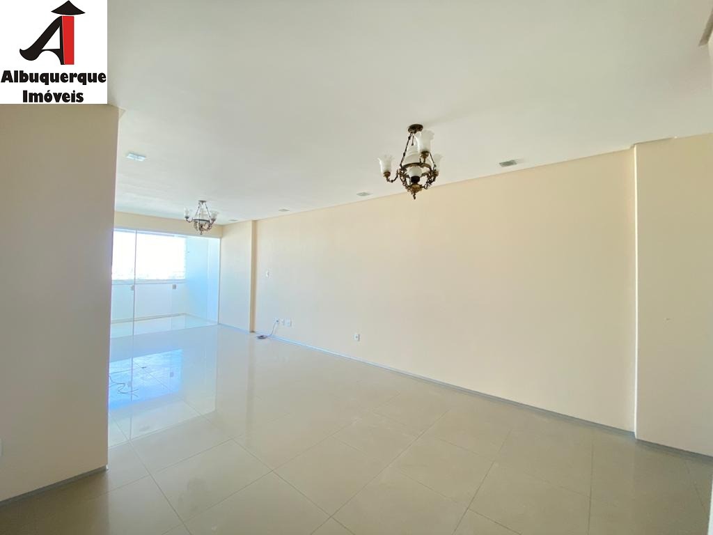 Apartamento à venda com 3 quartos, 172m² - Foto 1