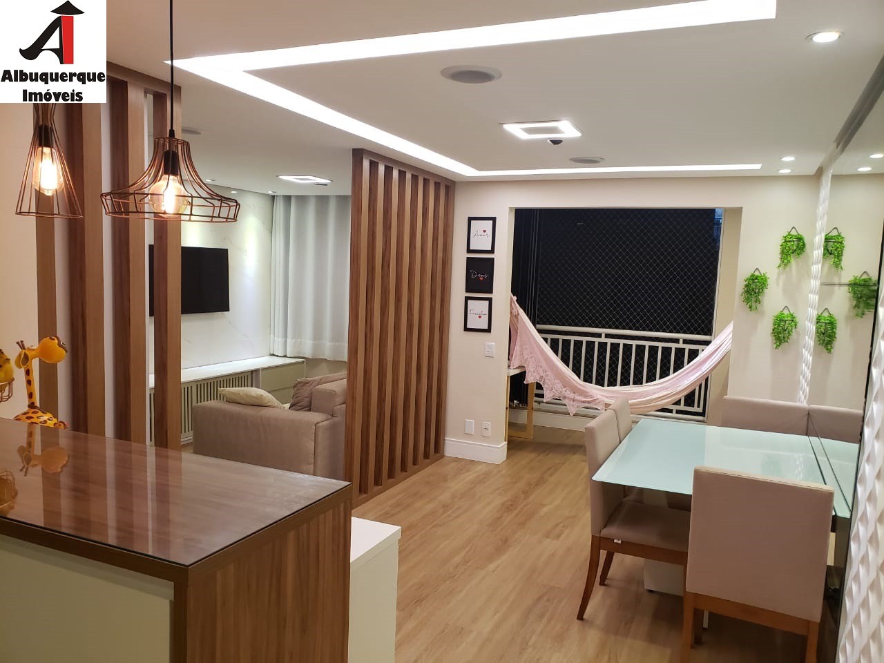 Apartamento à venda com 2 quartos, 73m² - Foto 2