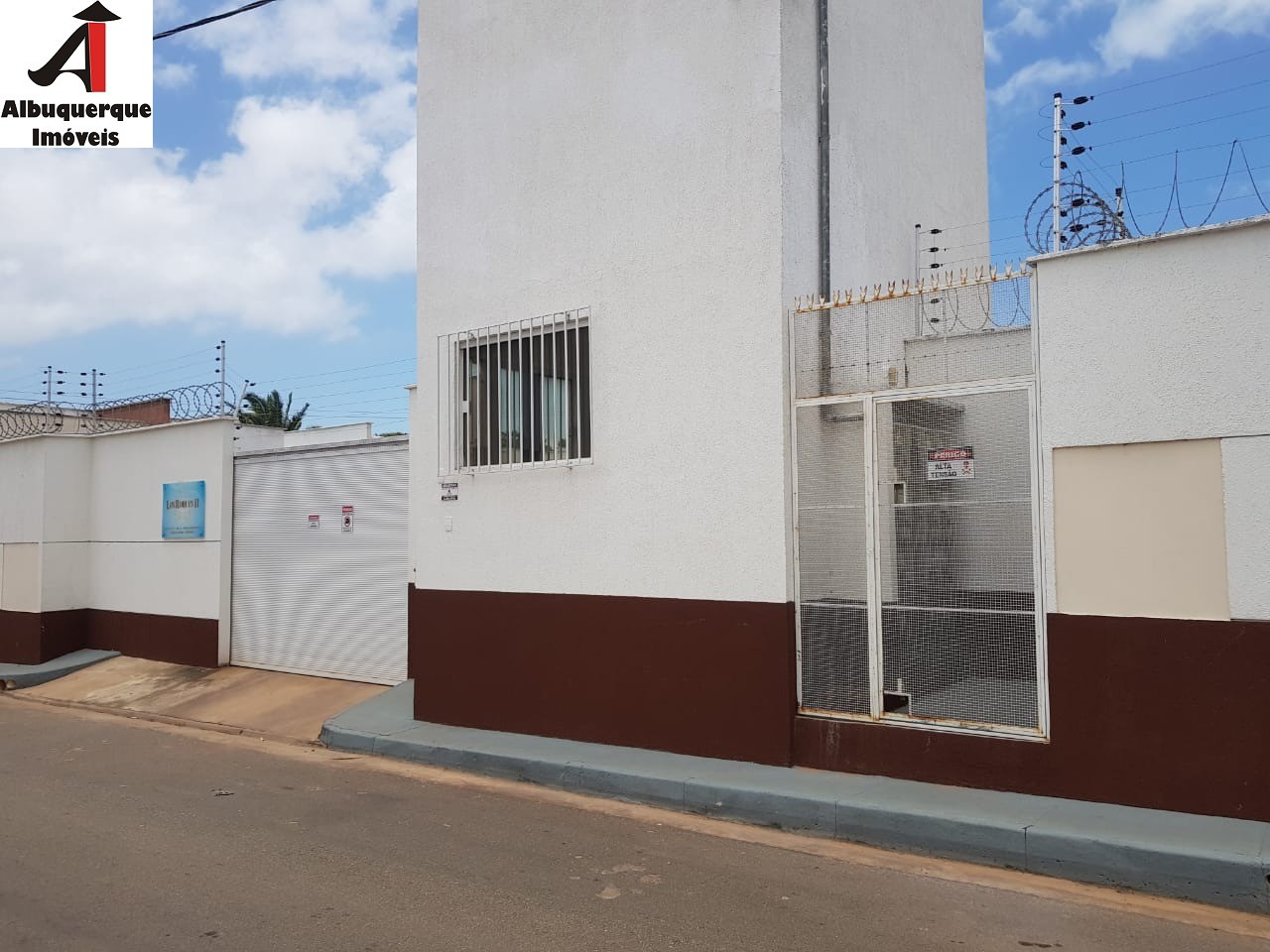 Casa à venda com 3 quartos, 100m² - Foto 5