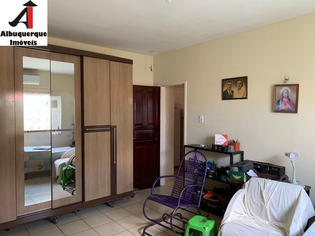 Casa à venda com 4 quartos, 300m² - Foto 12