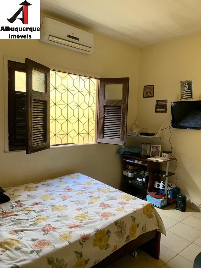 Casa à venda com 4 quartos, 300m² - Foto 10