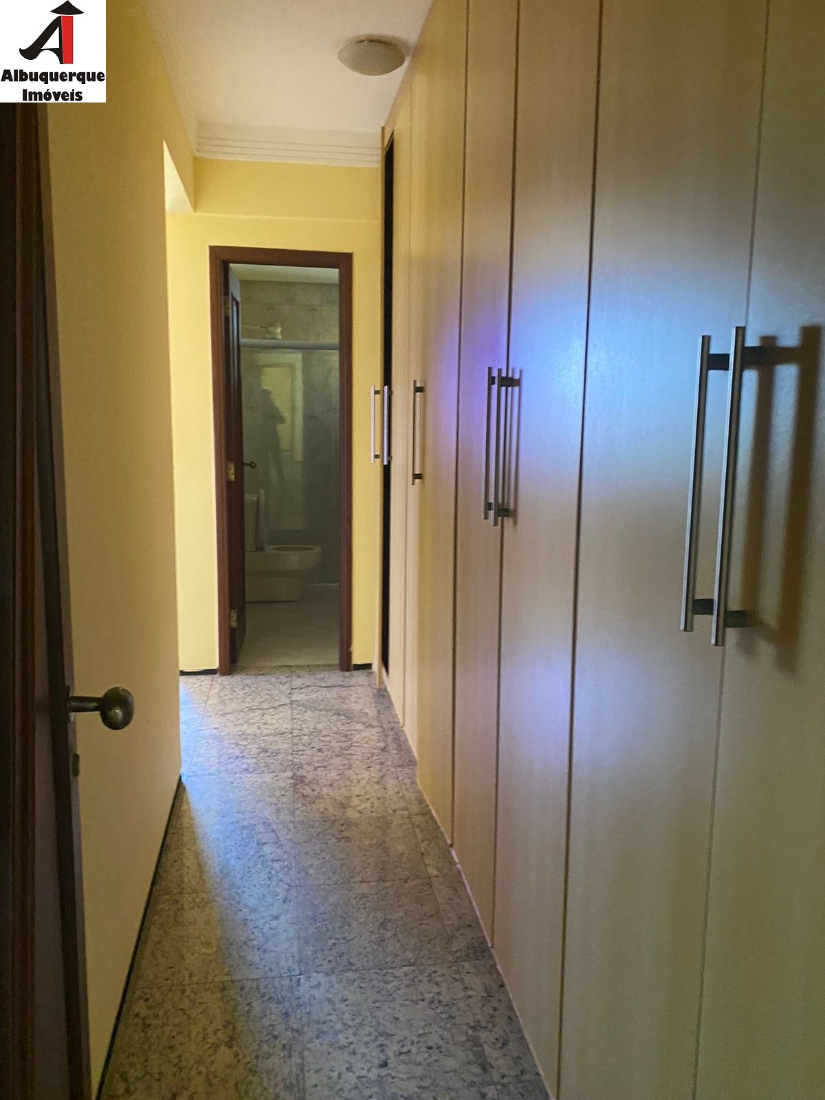 Apartamento para alugar com 4 quartos, 200m² - Foto 10