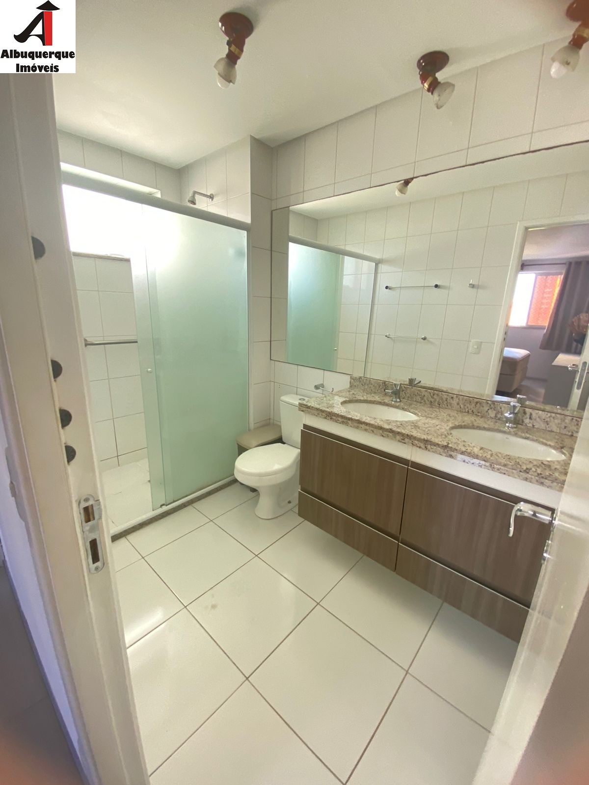 Apartamento para alugar com 3 quartos, 130m² - Foto 3