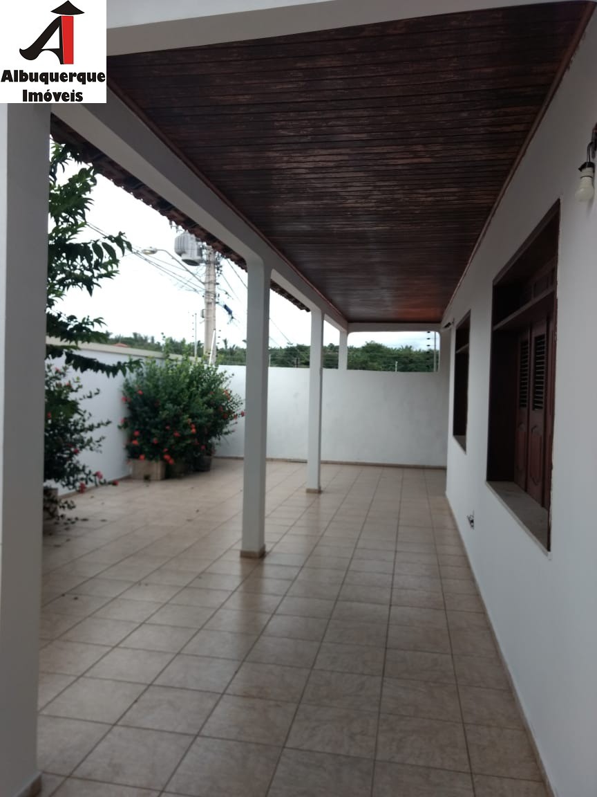 Casa para alugar com 5 quartos, 300m² - Foto 7