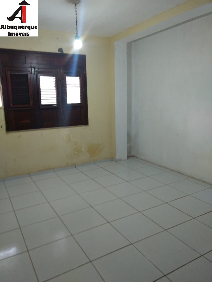 Casa para alugar com 5 quartos, 300m² - Foto 14