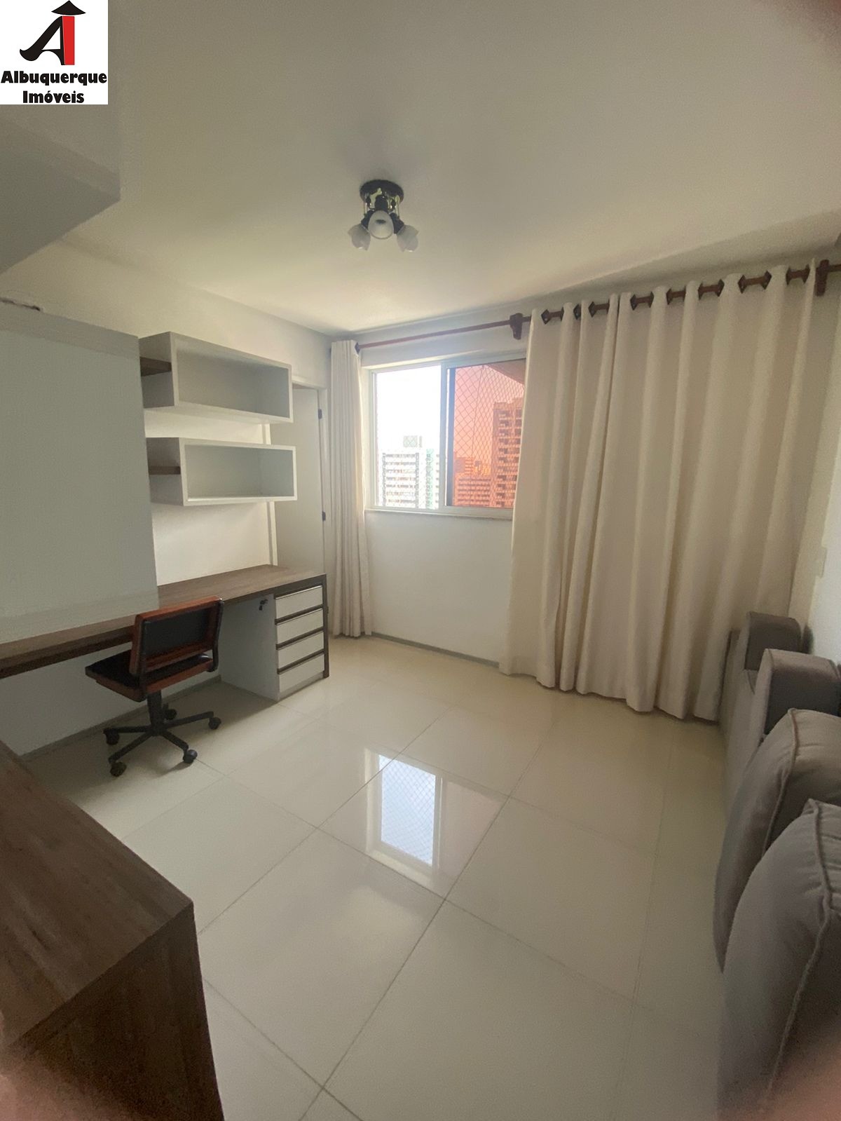 Apartamento para alugar com 3 quartos, 130m² - Foto 9