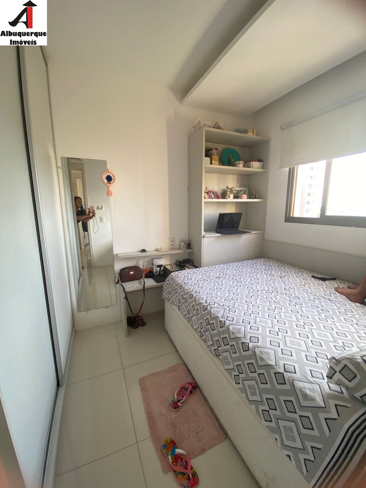 Apartamento à venda com 3 quartos, 87m² - Foto 2