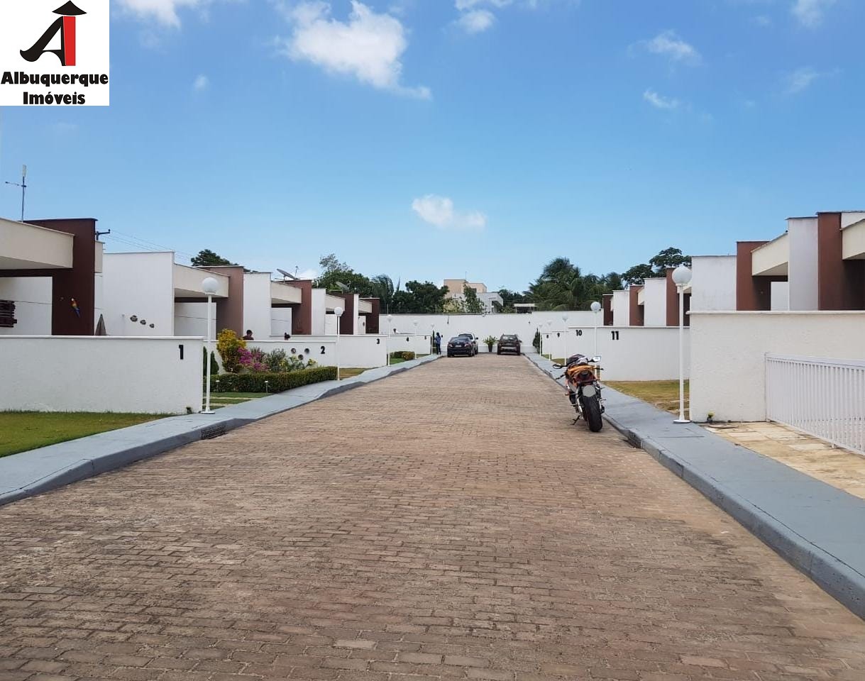 Casa à venda com 3 quartos, 100m² - Foto 2