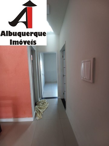 Casa à venda com 3 quartos, 200m² - Foto 12