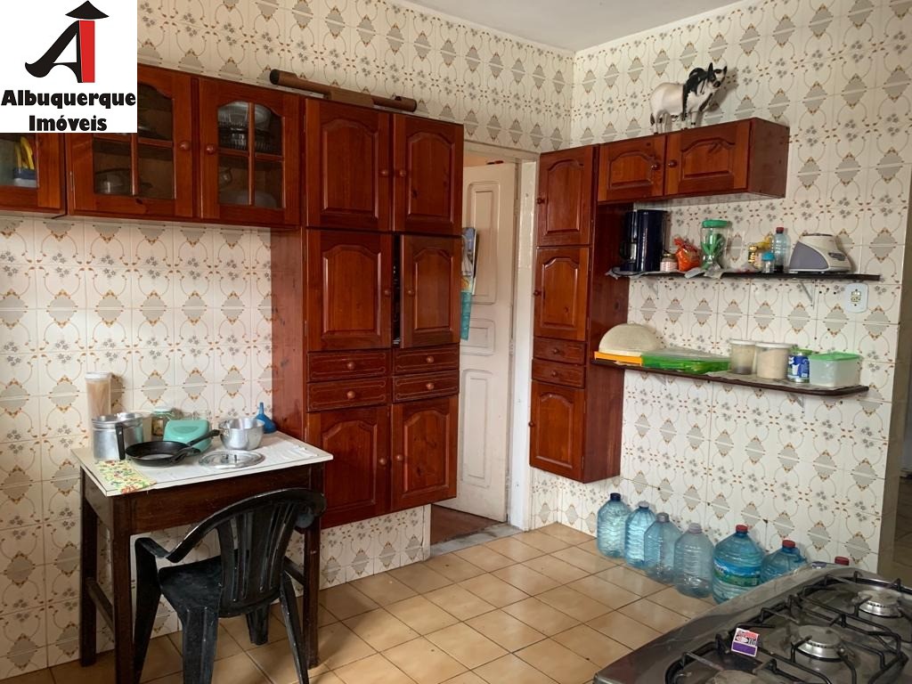 Casa à venda com 4 quartos, 300m² - Foto 6