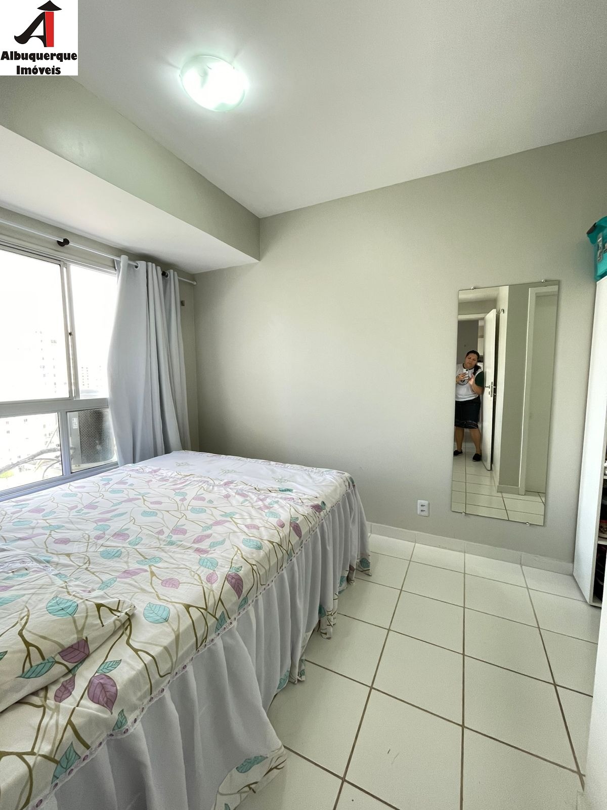 Apartamento à venda com 2 quartos, 72m² - Foto 4