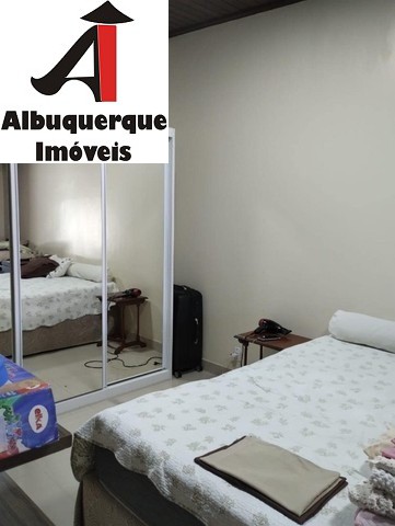 Casa à venda com 3 quartos, 300m² - Foto 5