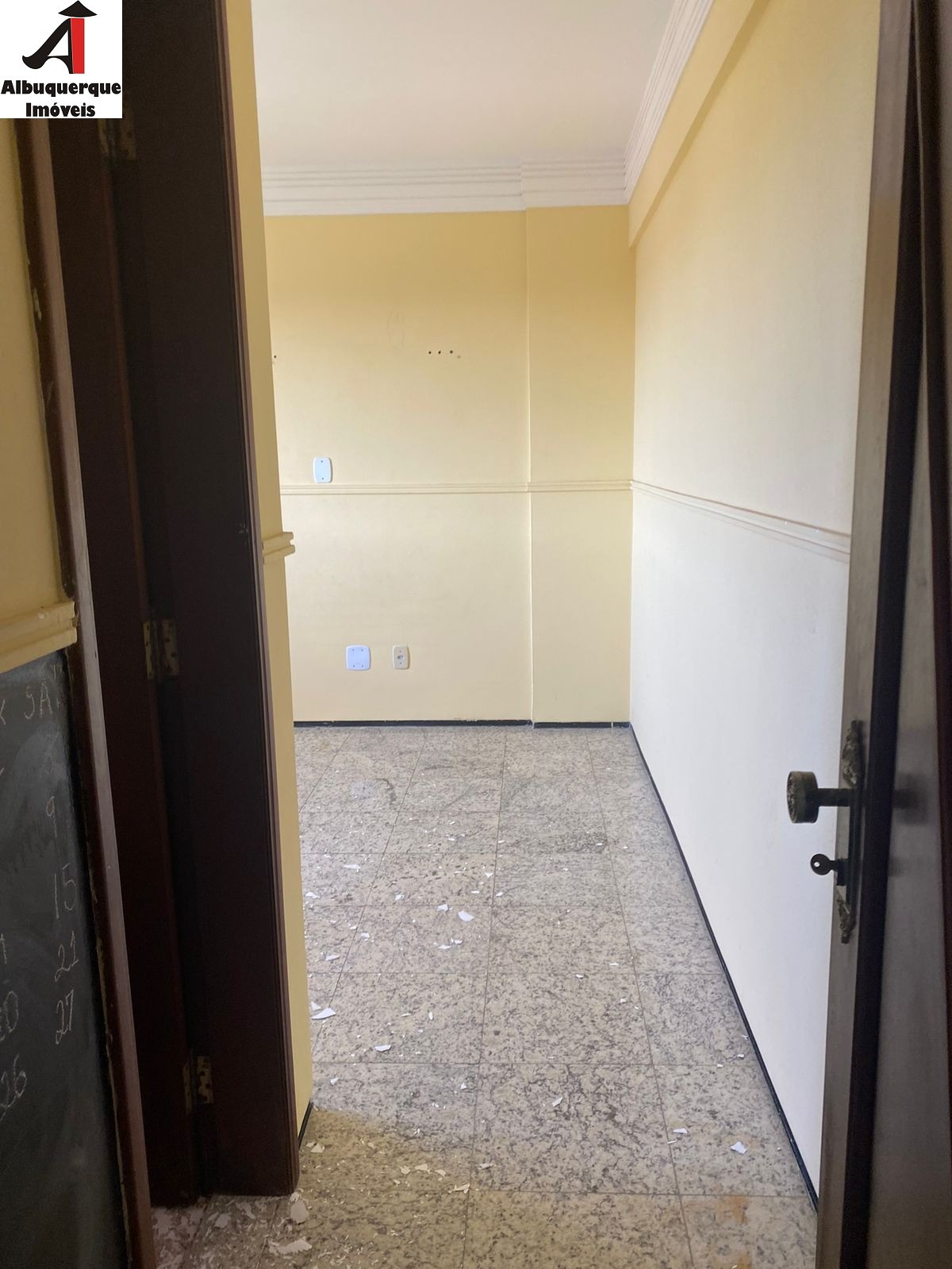 Apartamento para alugar com 4 quartos, 200m² - Foto 17