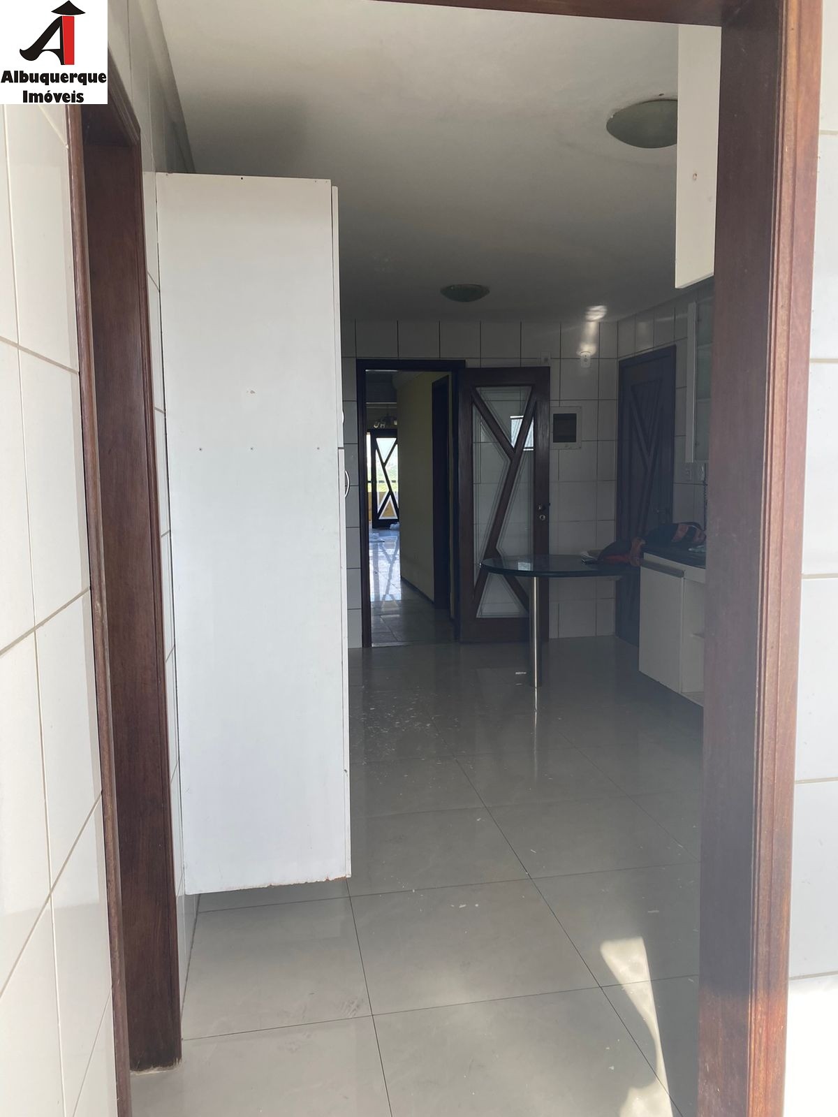 Apartamento para alugar com 4 quartos, 200m² - Foto 4