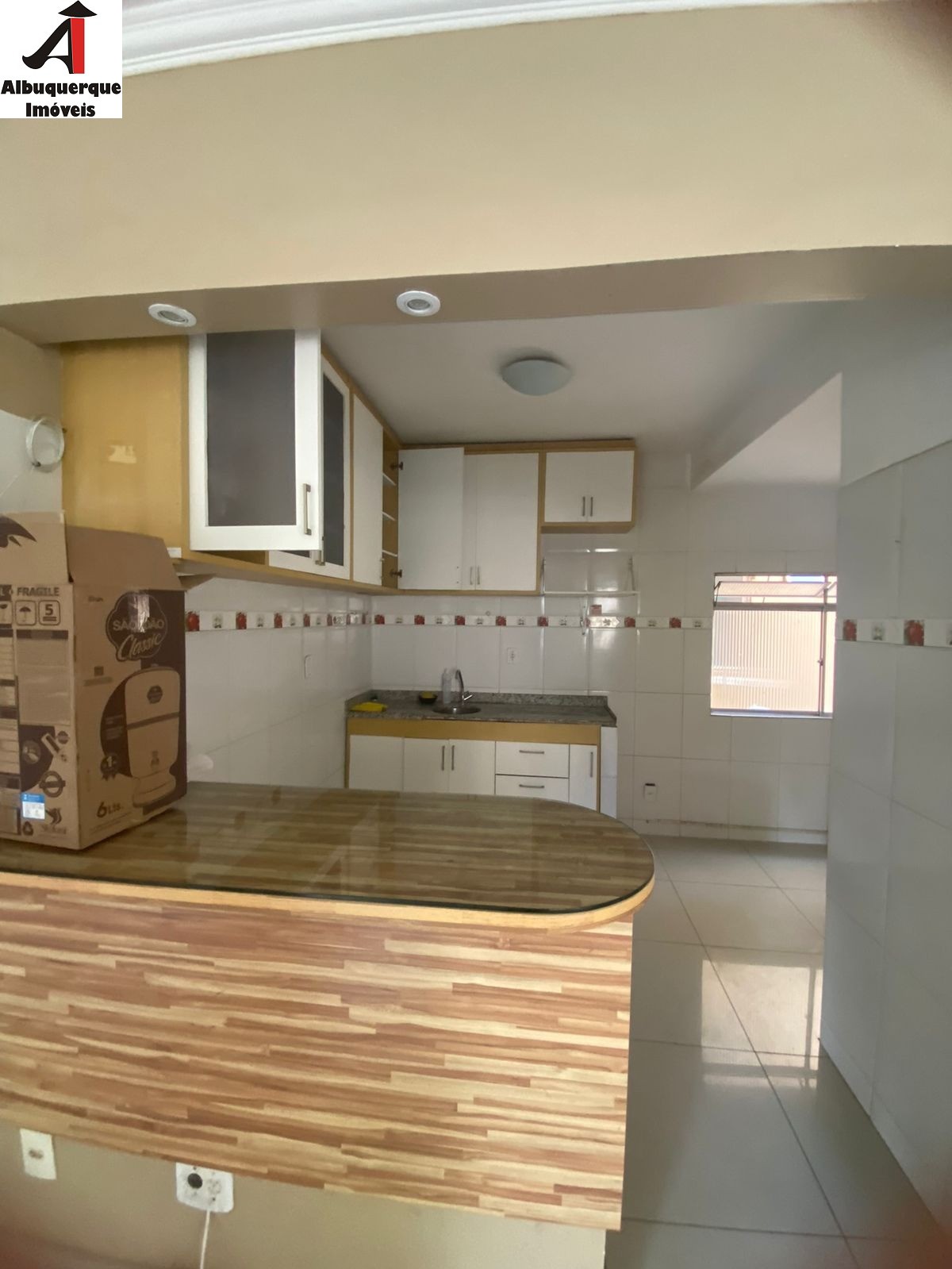 Apartamento à venda com 2 quartos, 80m² - Foto 1