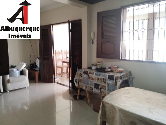 Casa à venda com 3 quartos, 300m² - Foto 7