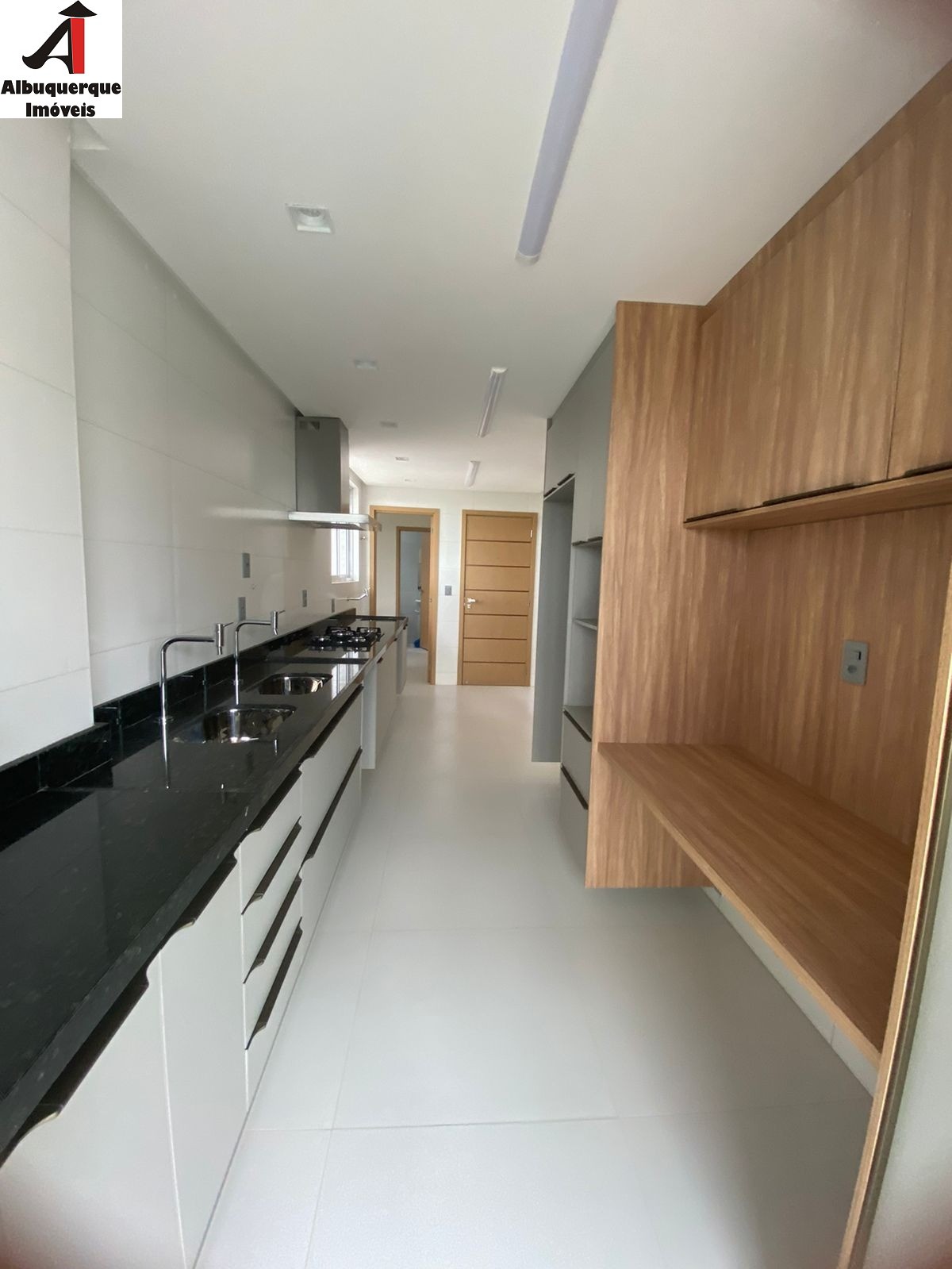 Apartamento para alugar com 3 quartos, 123m² - Foto 10