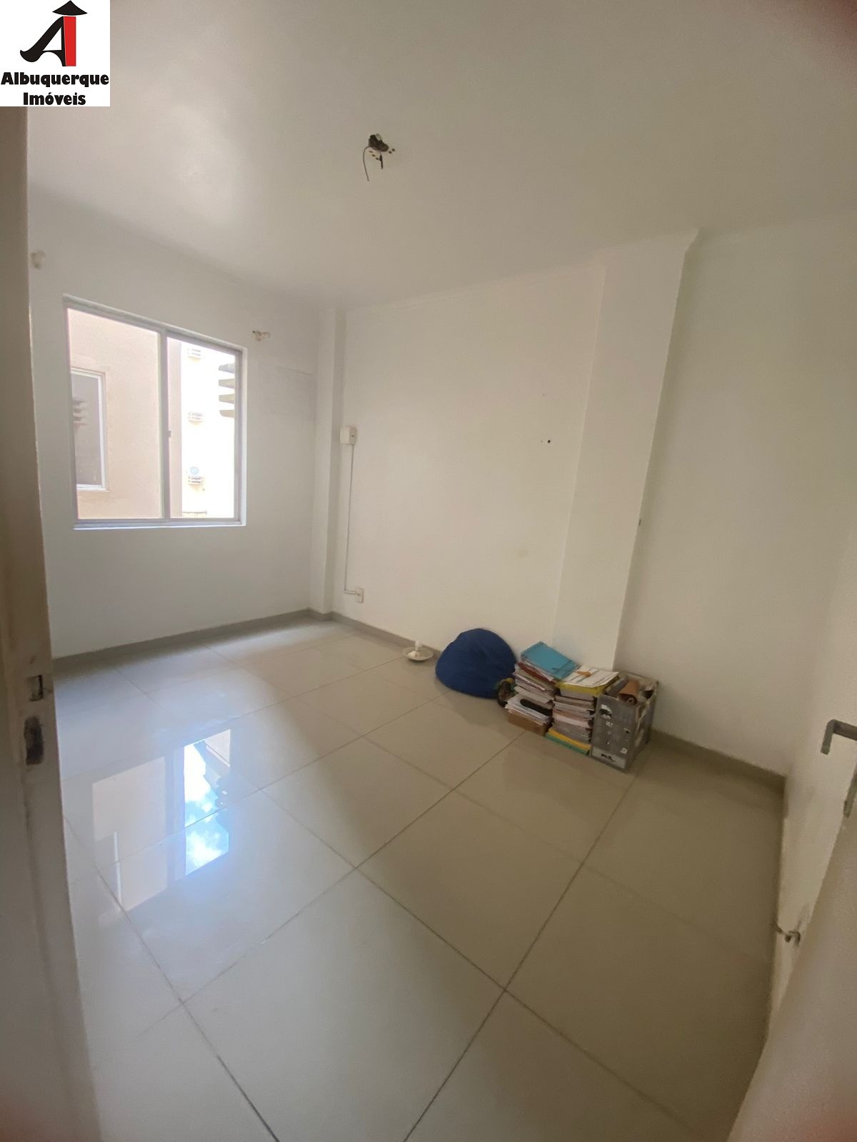 Apartamento à venda com 2 quartos, 80m² - Foto 3