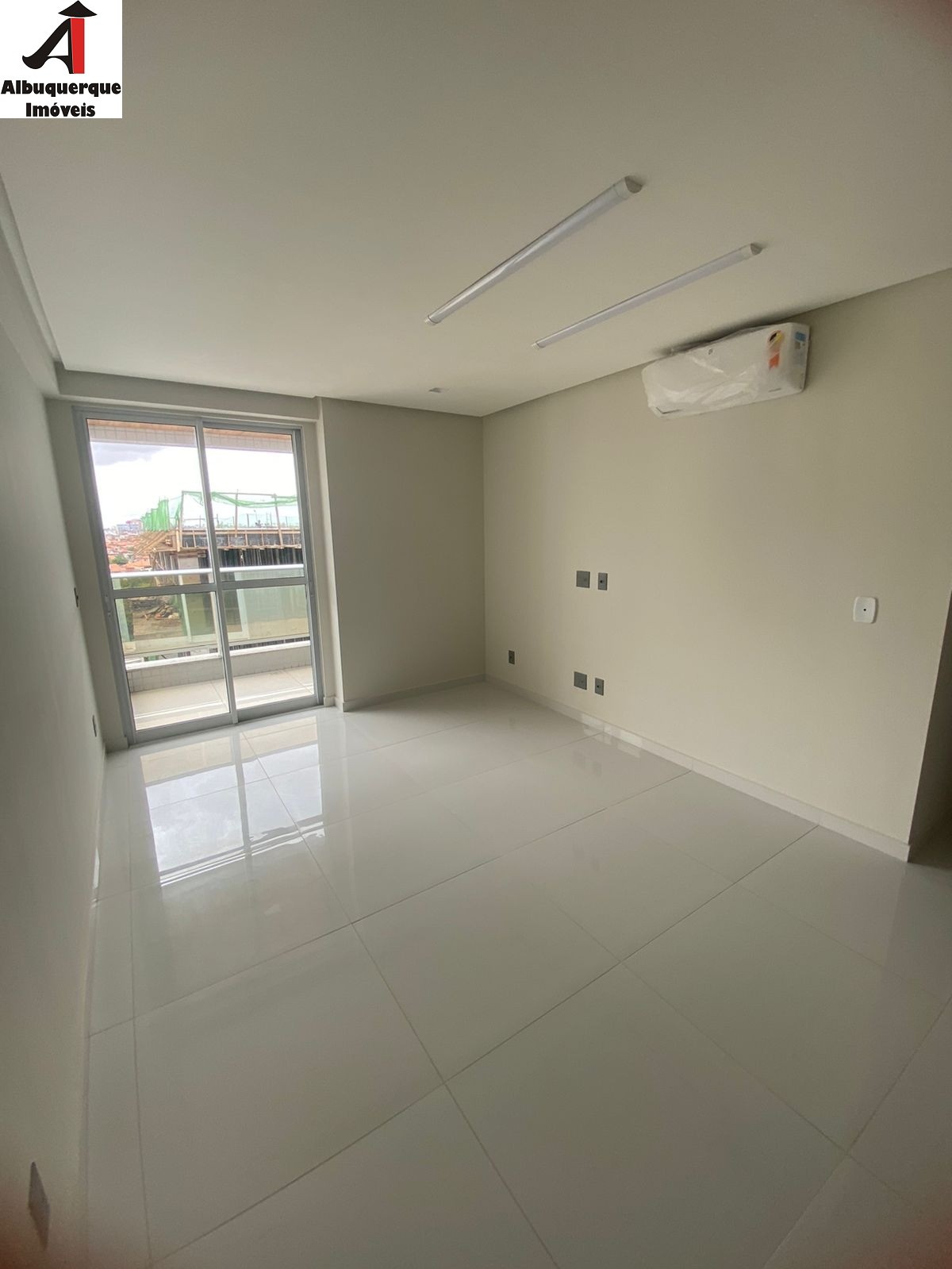 Apartamento para alugar com 3 quartos, 123m² - Foto 12