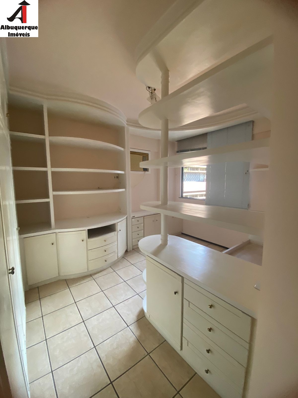 Apartamento à venda com 3 quartos, 126m² - Foto 5