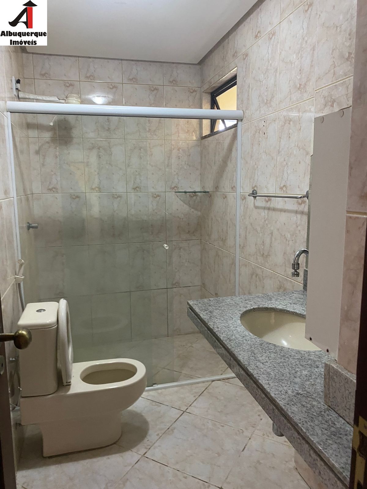 Apartamento para alugar com 4 quartos, 200m² - Foto 16