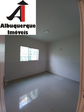 Casa à venda com 3 quartos, 200m² - Foto 3